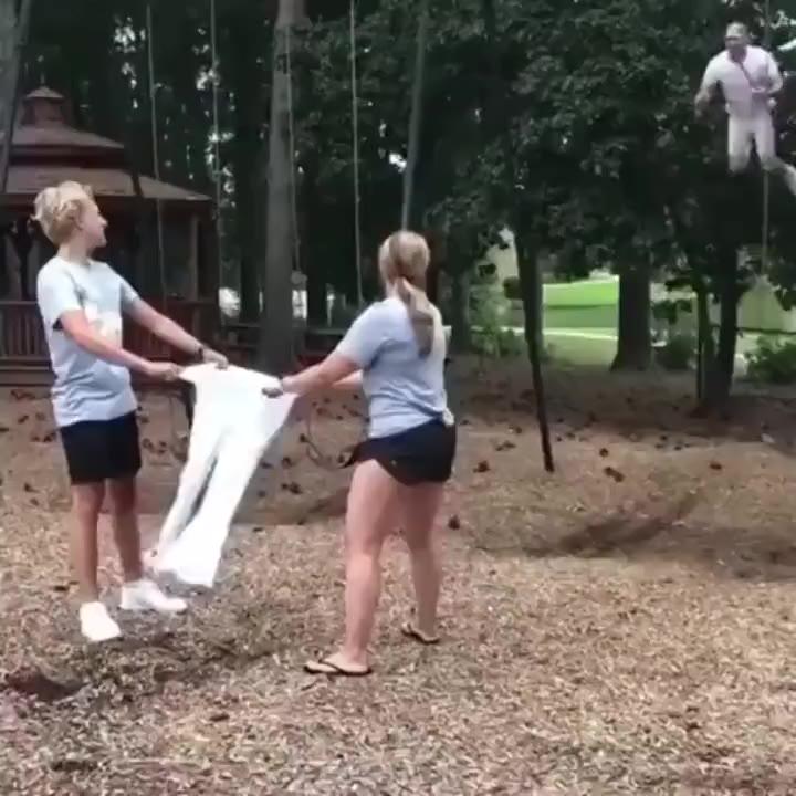 할아버지의 묘기 .gif