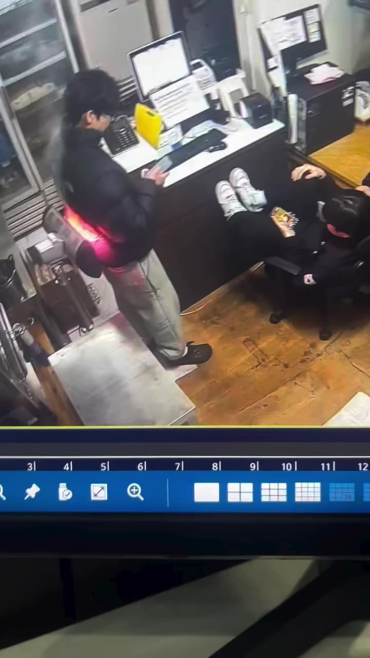 패딩입어도 춥길래.jpg